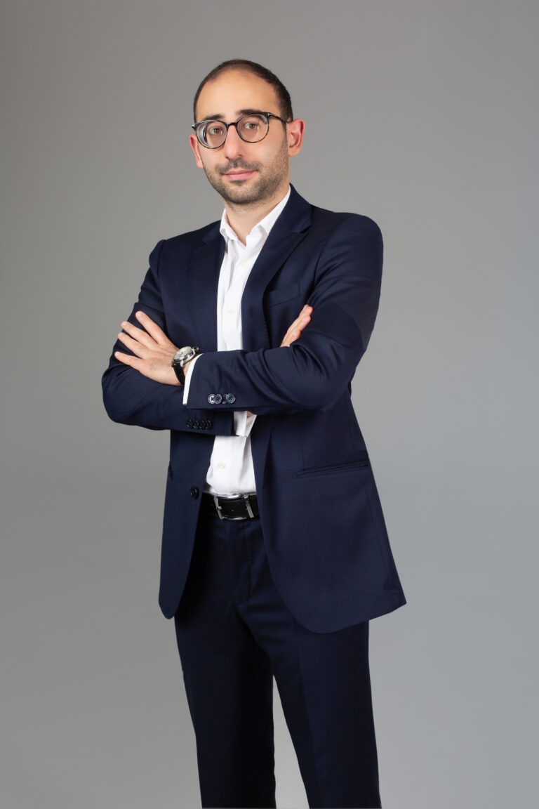Նաիրի Միրզոյան
